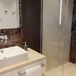 Apartment White Pearl 4.03 *