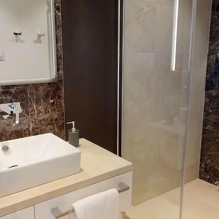 Apartment White Pearl 4.03 *